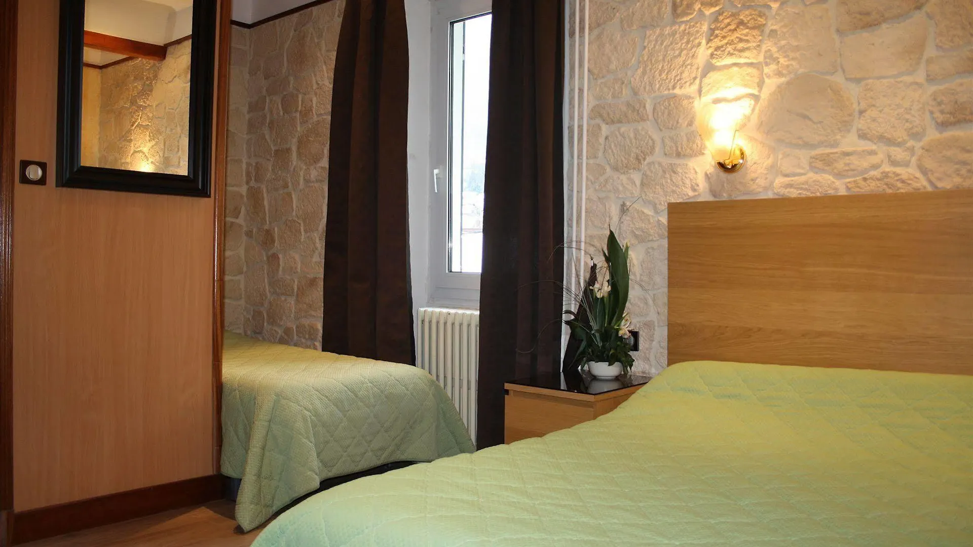 Savoy Hotel Le Bourget-du-Lac